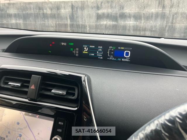 Toyota PRIUS 2016-10 8873986-16