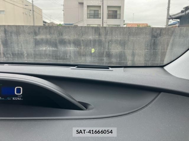 Toyota PRIUS 2016-10 8873986-17