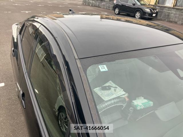 Toyota PRIUS 2016-10 8873986-2
