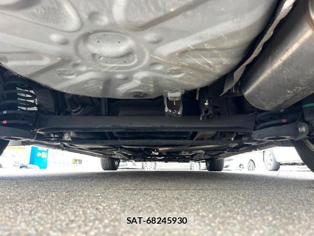 Toyota PRIUS 2014-06 8873999-18