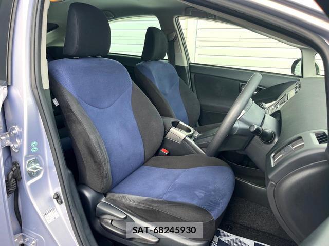 Toyota PRIUS 2014-06 8873999-8