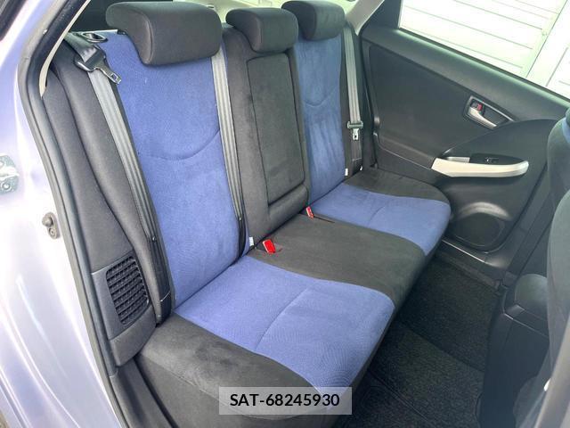 Toyota PRIUS 2014-06 8873999-9