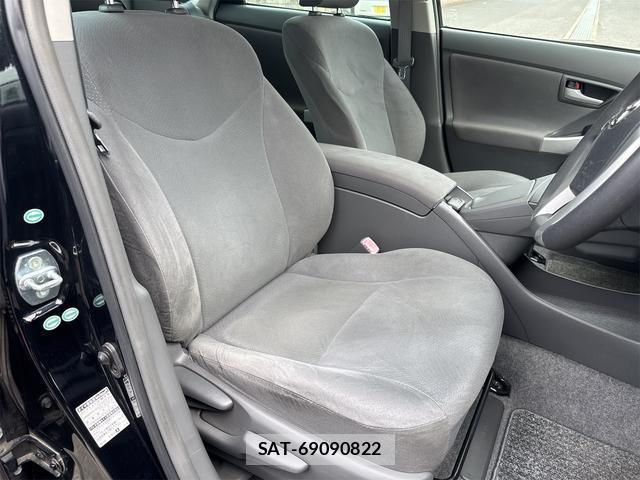 Toyota PRIUS 2010-01 8874005-13