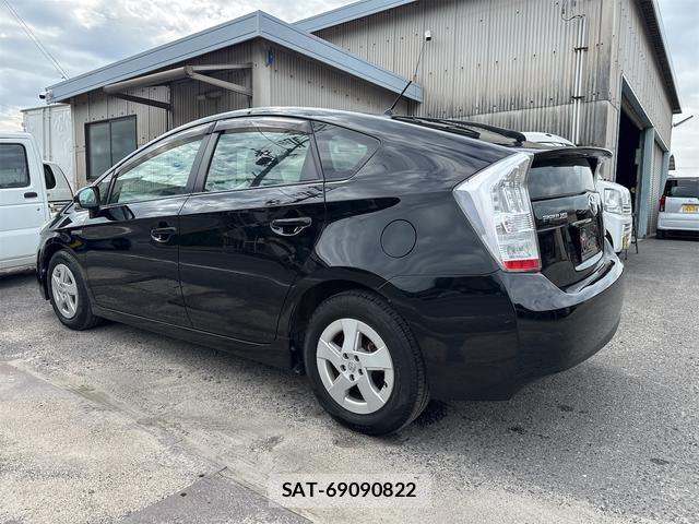 Toyota PRIUS 2010-01 8874005-8