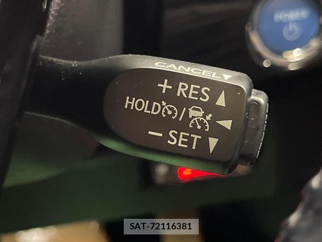 Toyota PRIUS 2019-09 8874285-5