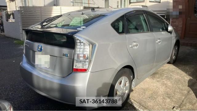 Toyota PRIUS 2009-11 8874469-12