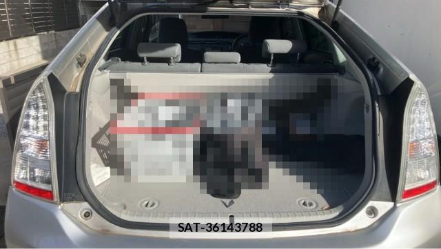 Toyota PRIUS 2009-11 8874469-17