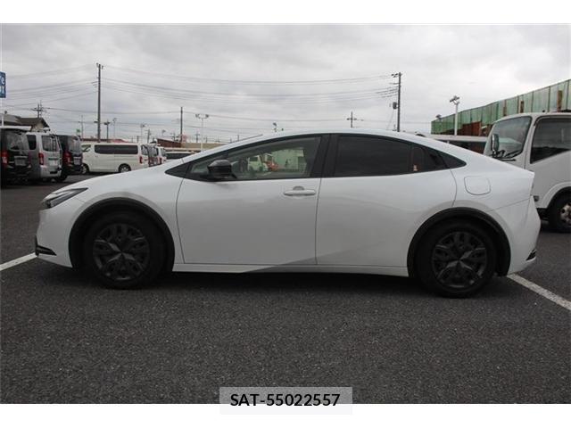 Toyota PRIUS 2025-06 8874576-7