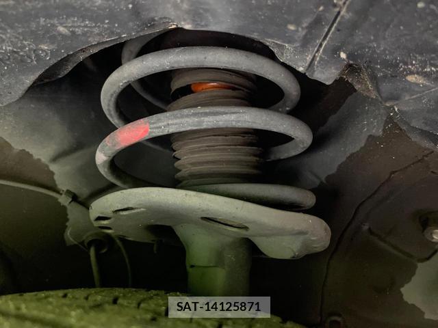 Toyota PRIUS 2015-10 8874609-19