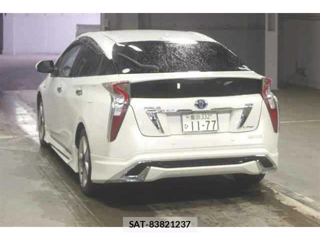 Toyota PRIUS 2016-02 8874884-1