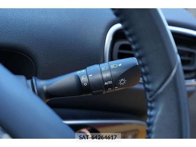 Toyota PRIUS 2018-06 8875356-14