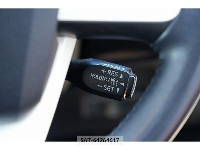 Toyota PRIUS 2018-06 8875356-8