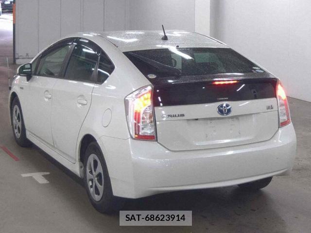 Toyota PRIUS 2015-07 8875373-1