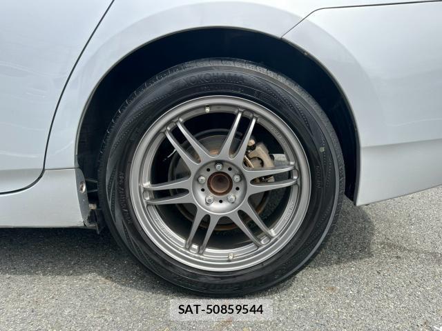 Toyota PRIUS 2009-11 8875389-14