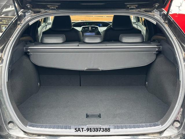 Toyota PRIUS 2015-12 8875540-13