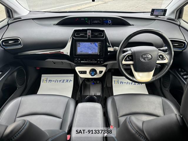 Toyota PRIUS 2015-12 8875540-15