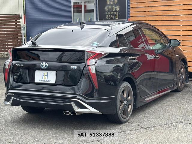 Toyota PRIUS 2015-12 8875540-4