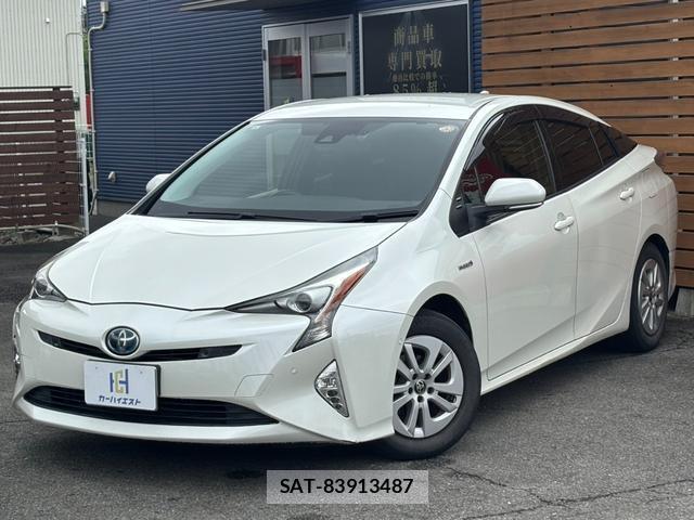 Toyota PRIUS 2017-07 8875542-1