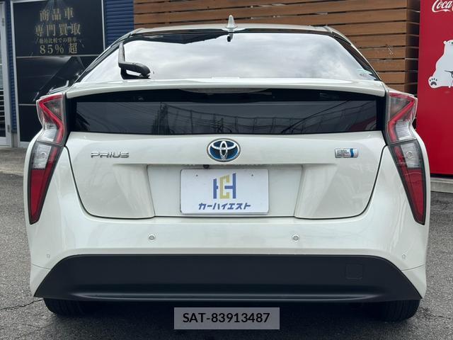 Toyota PRIUS 2017-07 8875542-5