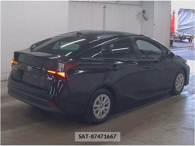 Toyota PRIUS 2022-08 8875570-1