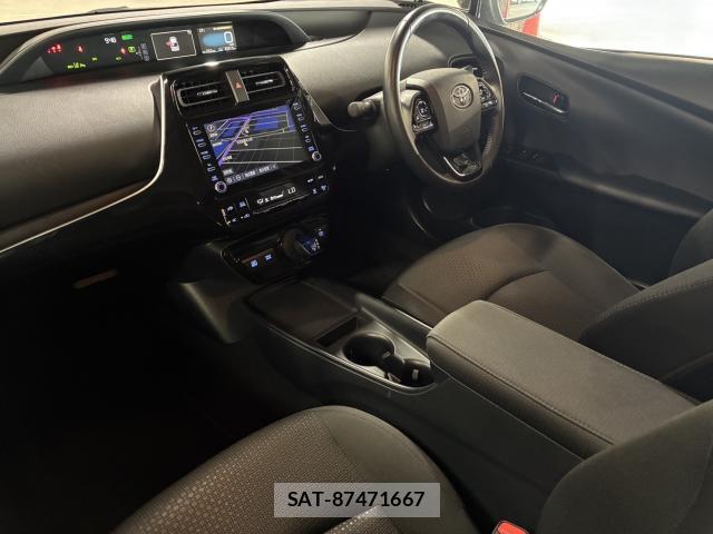 Toyota PRIUS 2022-08 8875570-10