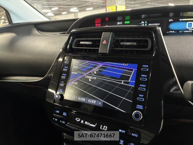 Toyota PRIUS 2022-08 8875570-13