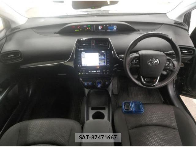 Toyota PRIUS 2022-08 8875570-2