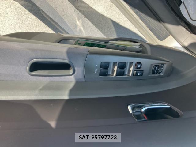 Toyota PRIUS 2005-03 8875609-16