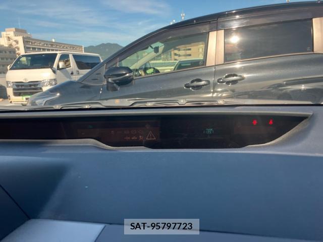 Toyota PRIUS 2005-03 8875609-19