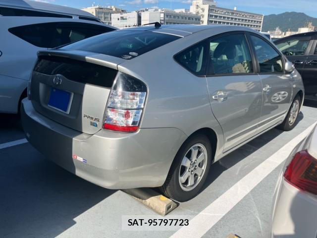 Toyota PRIUS 2005-03 8875609-2