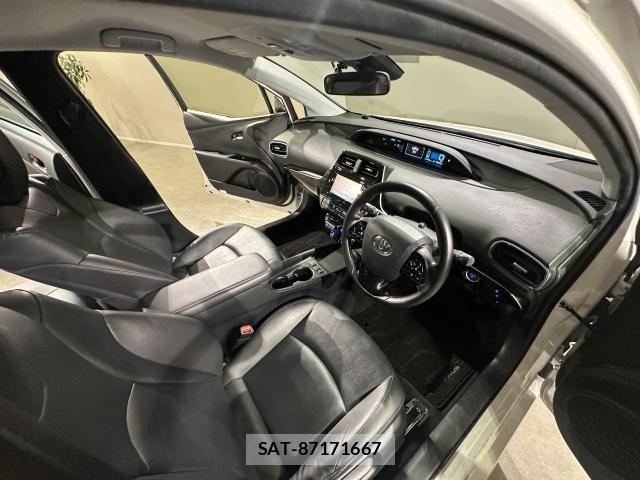 Toyota PRIUS 2019-01 8875643-5