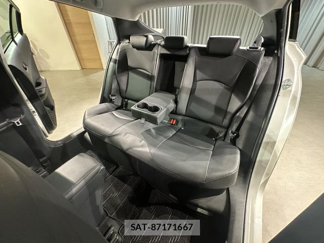 Toyota PRIUS 2019-01 8875643-6