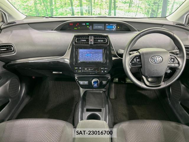 Toyota PRIUS 2021-06 8875655-1