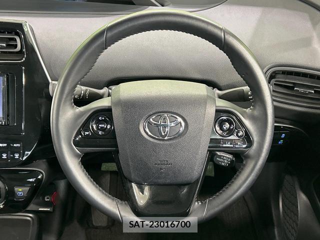 Toyota PRIUS 2021-06 8875655-10