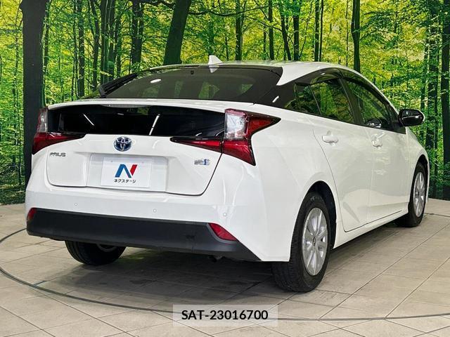 Toyota PRIUS 2021-06 8875655-16