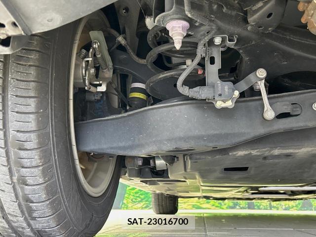 Toyota PRIUS 2021-06 8875655-19