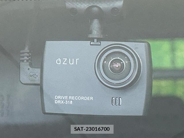 Toyota PRIUS 2021-06 8875655-5