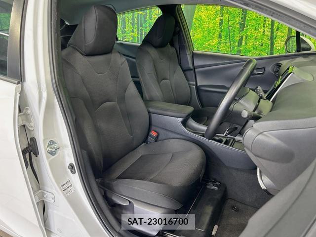Toyota PRIUS 2021-06 8875655-7