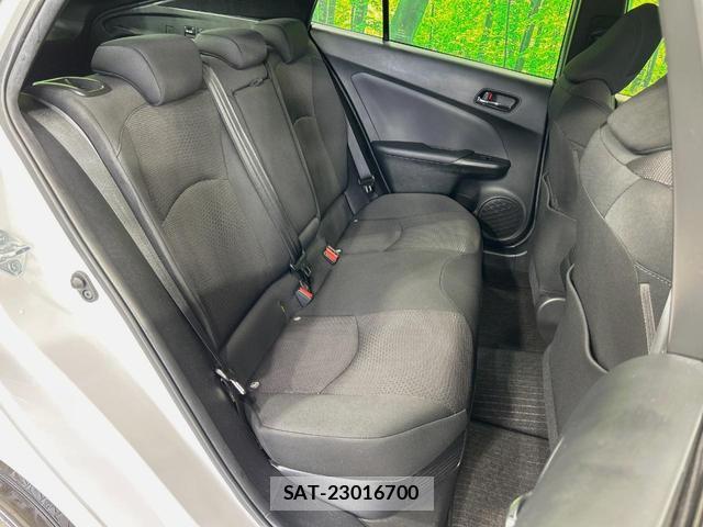 Toyota PRIUS 2021-06 8875655-8