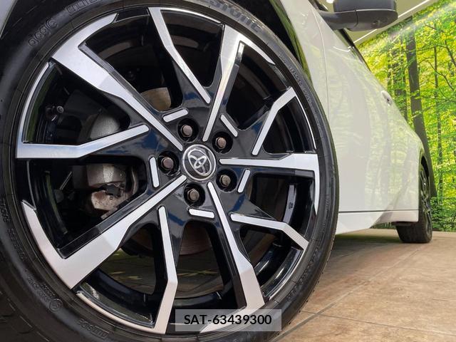 Toyota PRIUS 2023-03 8875766-12