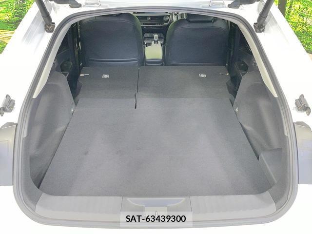 Toyota PRIUS 2023-03 8875766-9