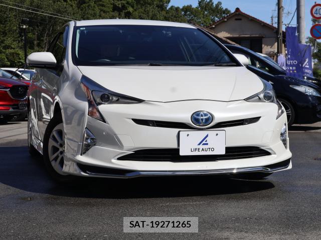 Toyota PRIUS 2018-06 8875888-0