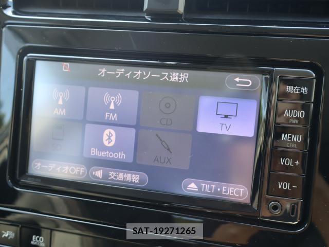 Toyota PRIUS 2018-06 8875888-3