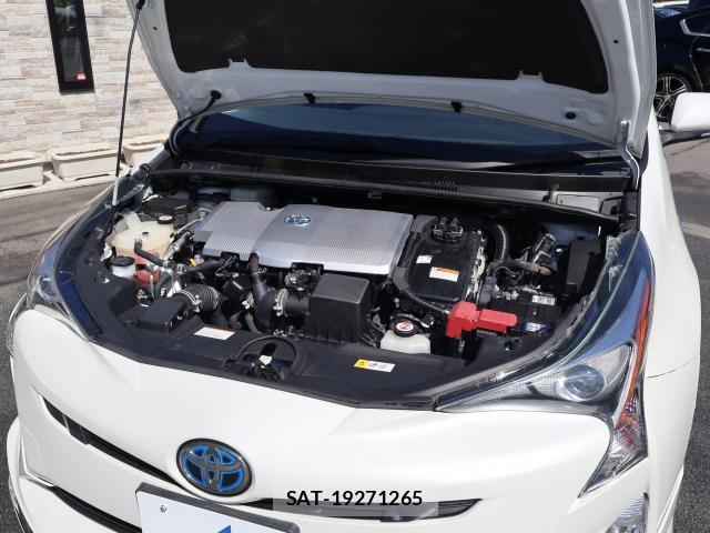 Toyota PRIUS 2018-06 8875888-4