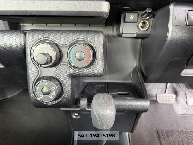 Toyota PROBOX 2021-08 8874663-17
