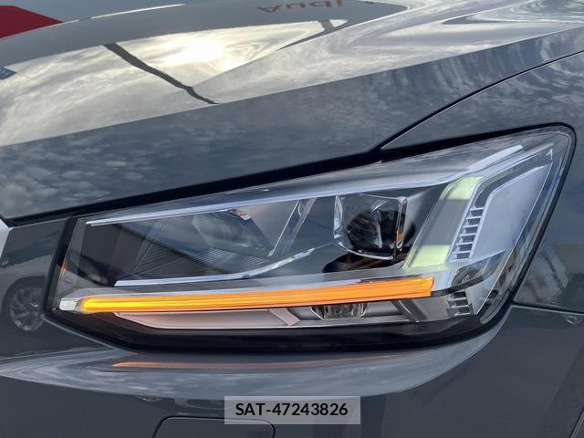 Audi Q2 2018-03 8875519-11