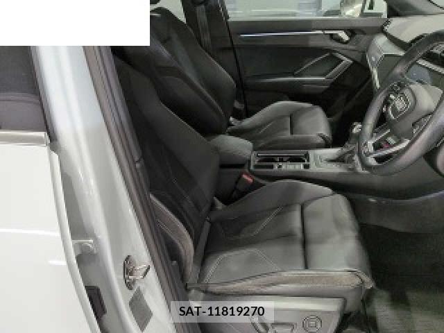 Audi Q3 2021-09 8874882-3