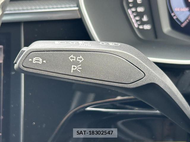 Audi Q3 2024-02 8875518-9