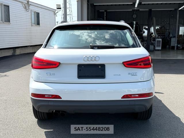 Audi Q3 2012-09 8874537-11