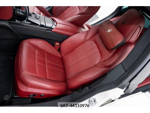 Maserati QUATTROPORTE 2019-07 8874325-12